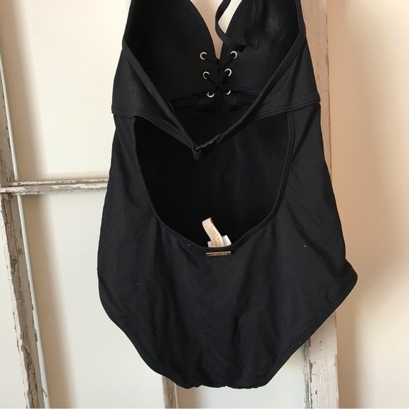 NIP tuck black one piece swim suit.  Size 6/8. - Picture 4 of 11